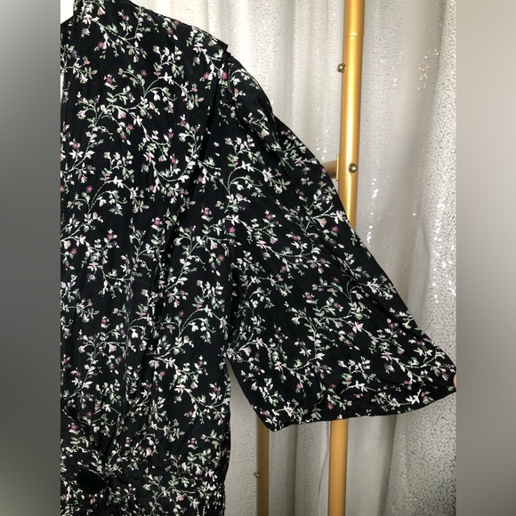 Vintage Stuart Alan Black and White Short Sleeve Floral Romper Jumpsuit 80s/90s - Picture 3 of 7